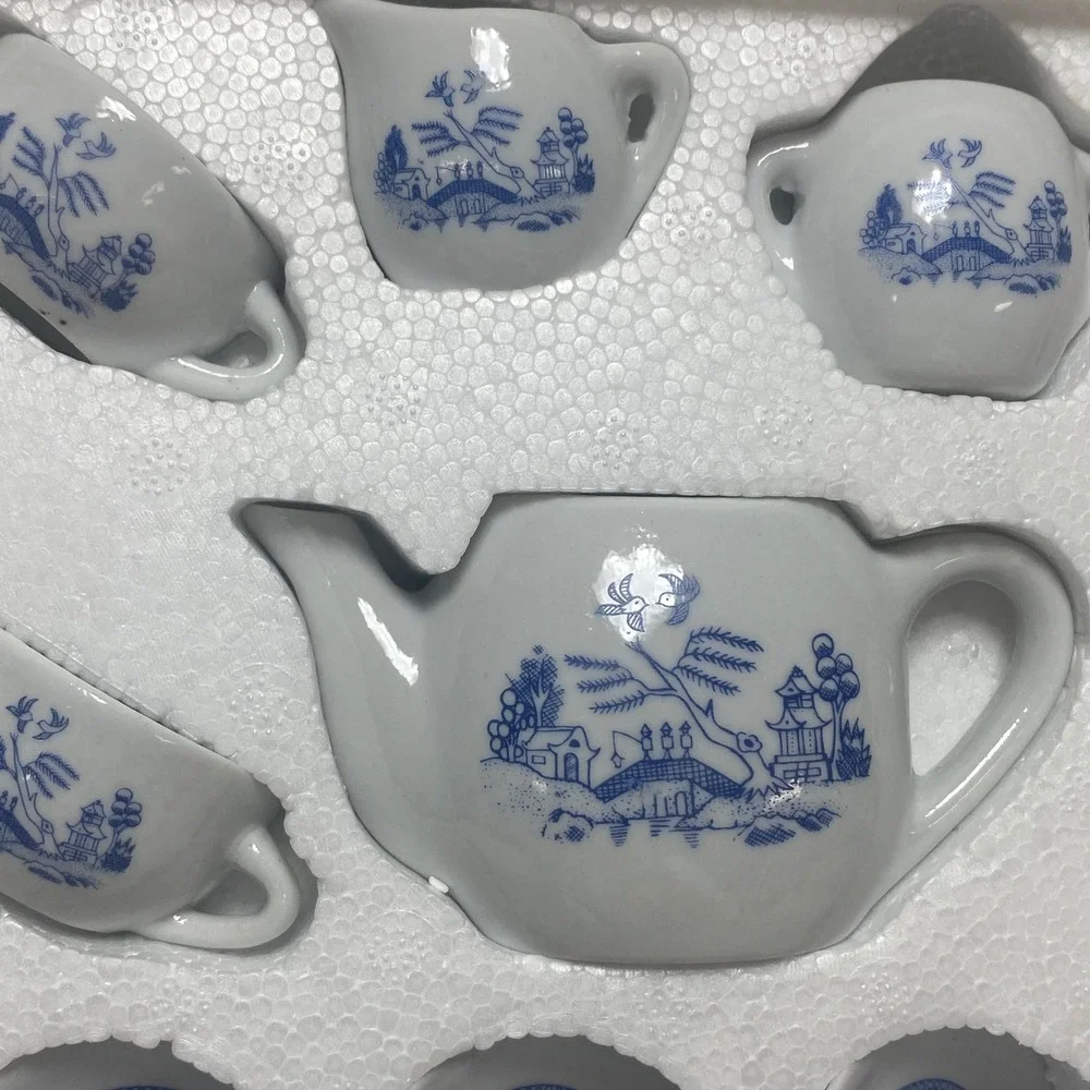 Vintage Mini Blue Willow Play Tea Set Porcelain Dollhouse Playhouse New In‎ Box